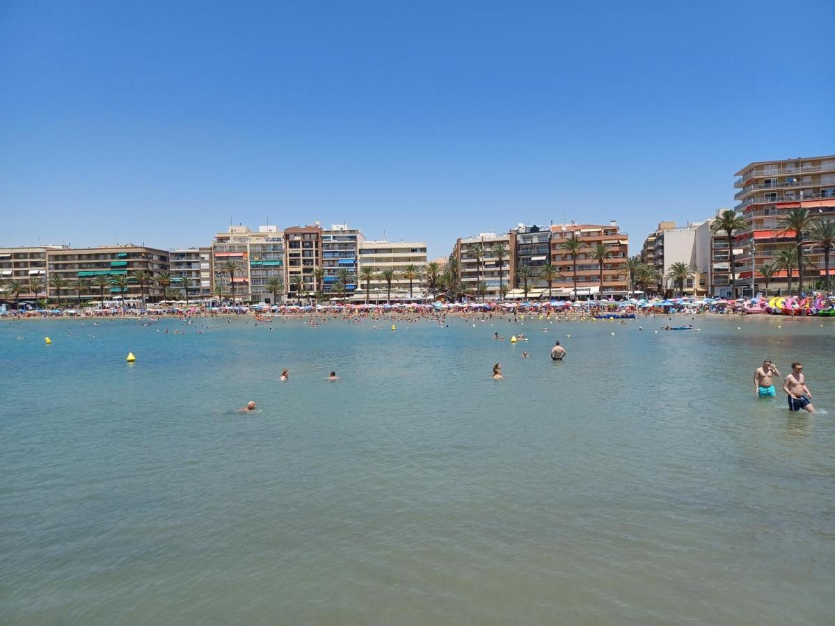 شقة Piso Recien Reformado A Menos De 50M De La Playa تورّيفيِخا المظهر الخارجي الصورة
